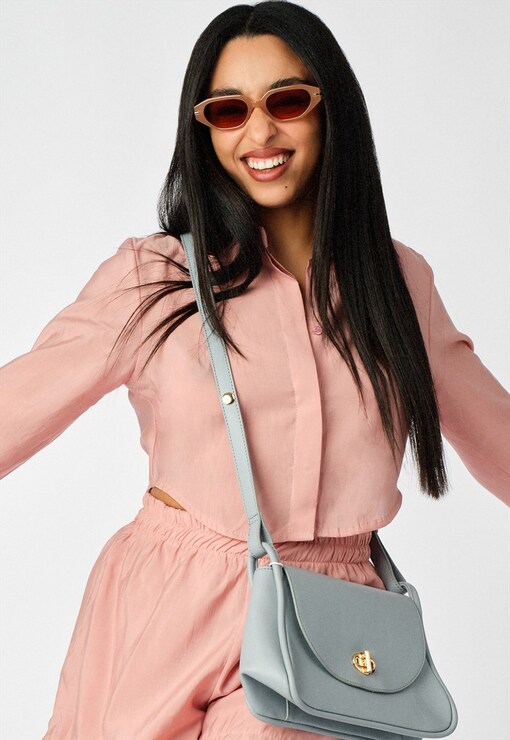 garment image