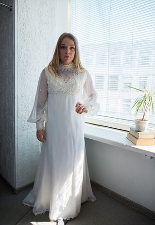 VINTAGE 60'S WHITE/IVORY LONG SLEEVED MAXI WEDDING DRESS