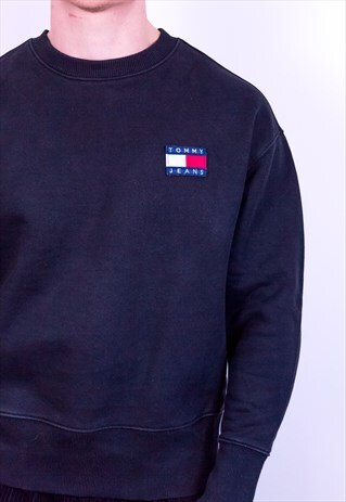 VINTAGE TOMMY HILFIGER FLAG LOGO SWEATSHIRT IN BLACK SMALL