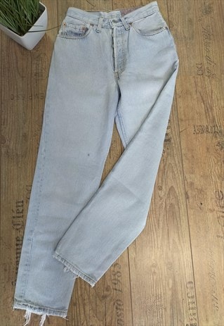 Vintage 90's Slim Fit Levi  Mom Jeans