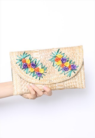 VINTAGE 80S STRAW FLORAL CLUTCH BAG