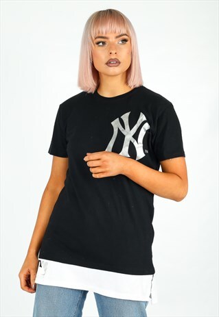 VINTAGE MAJESTIC T-SHIRT IN BLACK
