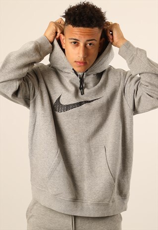 VINTAGE NIKE EMBROIDERED LOGO HOODIE