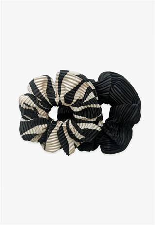 LARGE PLISSE SCRUNCHIES SET OF 2