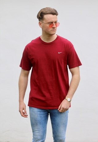 NIKE USA VINTAGE 90S SPORTSWEAR MINIMALIST T