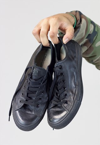 VINTAGE CONVERSE BLACK TRAINERS