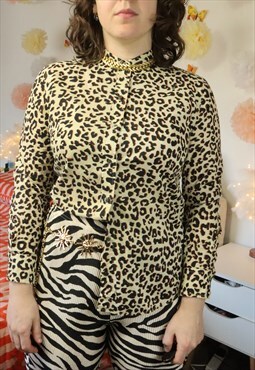 Retro Y2K Beige Tan Cheetah Leopard Animal Print V Shirt Top