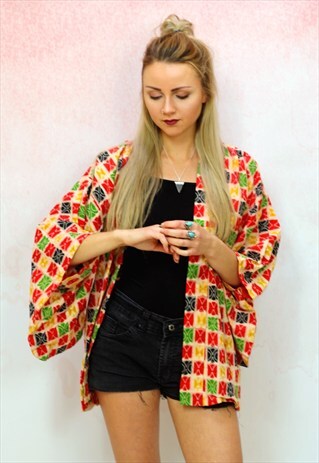 1970S VINTAGE TRADITIONAL JAPANESE MULTICOLOURED KIMONO