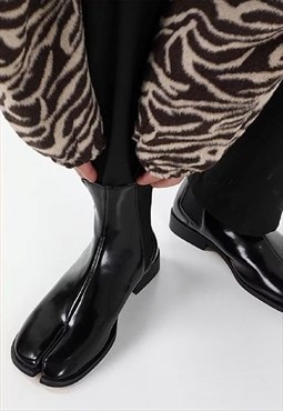 Tabi boots Edgy high fashion round ankle split toe shoes