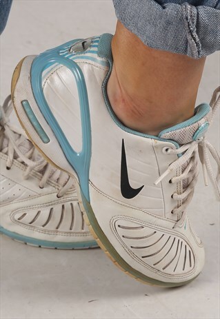 NIKE ZOOM AIR Y2K TRAINERS UK 4.5, US 7 (D4C)