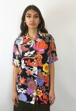 Vintage 90s floral logo shirt 