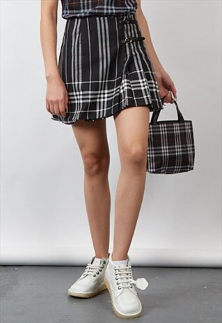RARE VINTAGE 90'S BURBERRY BLACK/GREY CHECK PLEAT SKIRT