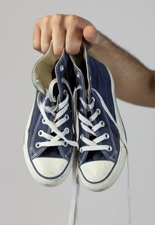 VINTAGE CONVERSE NAVY TRAINERS