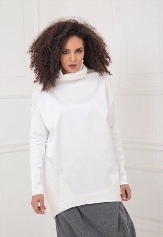 TURTLENECK TUNIC