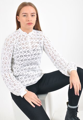 VINTAGE CROCHETED BLOUSE IN WHITE