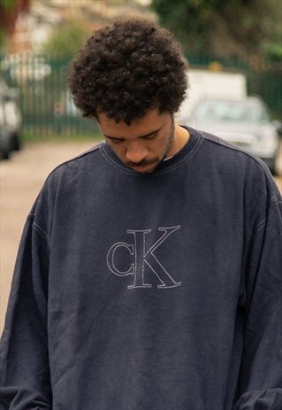 VINTAGE CALVIN KLEIN SWEATSHIRT IN BLACK AND WHITE