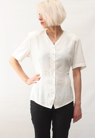 VINTAGE 80' AMAZING CUTE WHITE SHIRT WITH SMALL FLOWERS