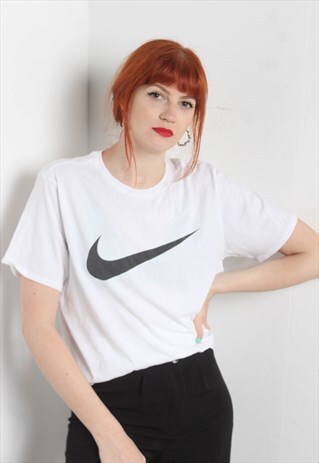 VINTAGE NIKE T-SHIRT WHITE
