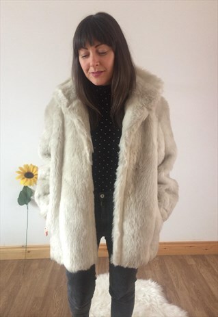 VINTAGE 70'S CREAM LUXURY FAUX FUR COAT