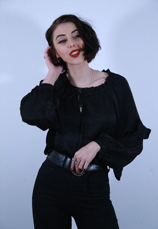 BLACK BALLOON SLEEVE TOP