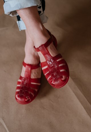 VINTAGE 90S RED JELLY SANDALS