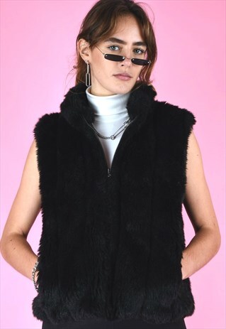 VINTAGE 90S FLUFFY BLACK VEST WITH POCKETS