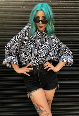VINTAGE BLACK AND WHITE BATWING BLOUSE