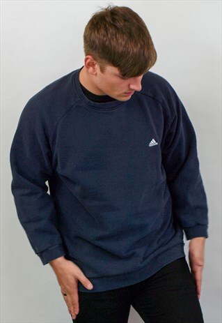 VINTAGE ADIDAS SWEATSHIRT