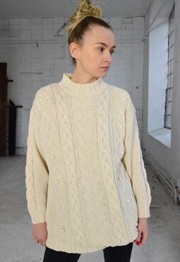 Cream Vintage Sweater with a Braids 80s