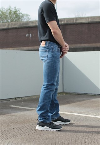 VINTAGE LEVIS 501 JEANS