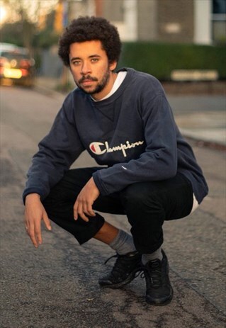 CHAMPION SPELLOUT SWEATSHIRT IN NAVY AND WHITE