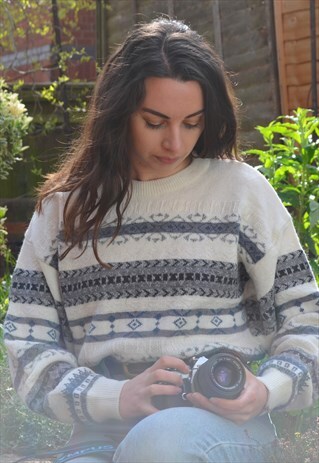 80S VINTAGE WHITE & GREY PATTERN WOOL BLEND KNIT JUMPER