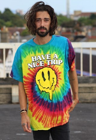 RETRO // 80'S // TRIPPY TYE-DYE T-SHIRT