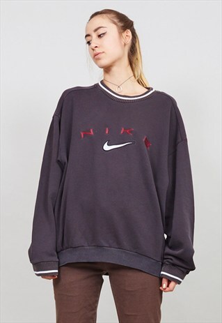 OVERSIZED BLACK LOGO VINTAGE NIKE SWEATER