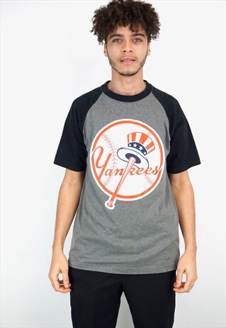 VINTAGE 90'S T-SHIRT