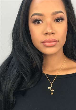 THE ENCHANTED ROSE PENDANT NECKLACE