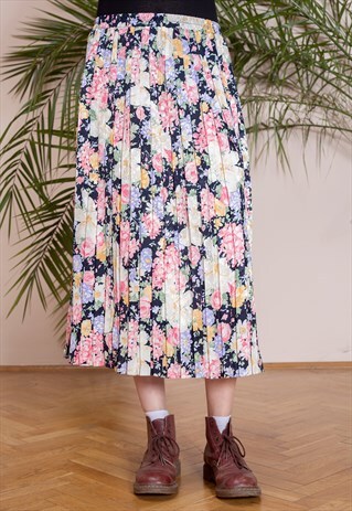 VINTAGE ACCORDION SKIRT