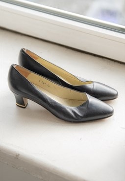 Vintage 80's Navy Mid-Heeled Shoes