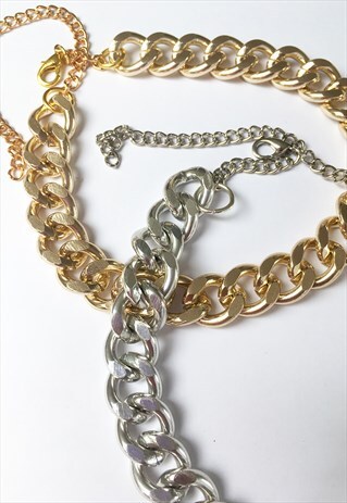 CUTE METALLIC CHUNKY CHAIN CHOKER IN GOLD