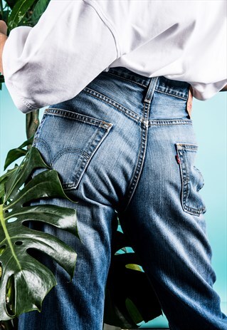 VINTAGE LEVI'S 567 BLUE MOM JEANS