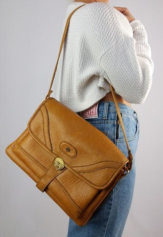 VINTAGE 90' FAUX LEATHER BAG IN CARAMEL BROWN