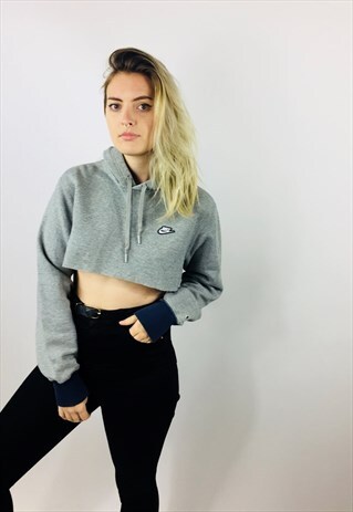 VINTAGE NIKE CROPPED SWOOSH HOODIE