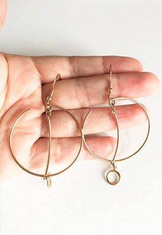 GOLD GEO SHAPE STATEMENT EARRING