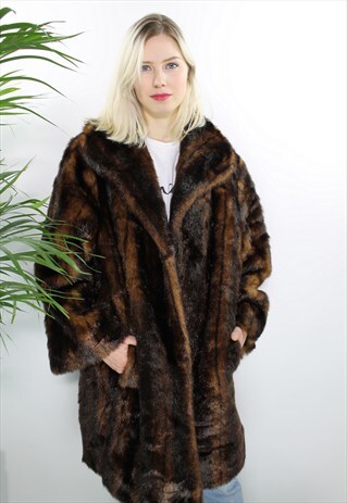 VINTAGE FAUX FUR COAT