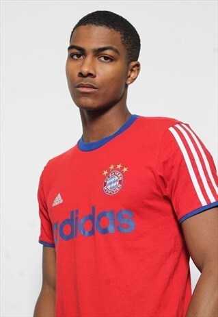 VINTAGE ADIDAS ORIGINALS BAYERN MUNICH FOOTBALL T-SHIRT RED