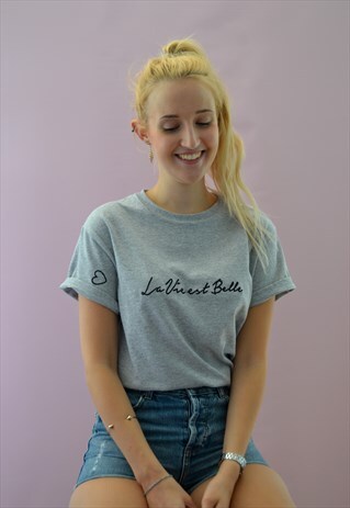 EMBROIDERED FRENCH SLOGAN LA VIE EST BELLE GREY T-SHIRT