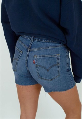 VINTAGE LEVI'S DENIM SHORTS