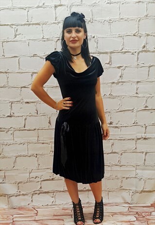 VINTAGE BLACK DRESS