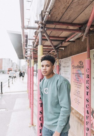 ESSENTIALS VINTAGE SWEATER - WASHED MINT GREEN