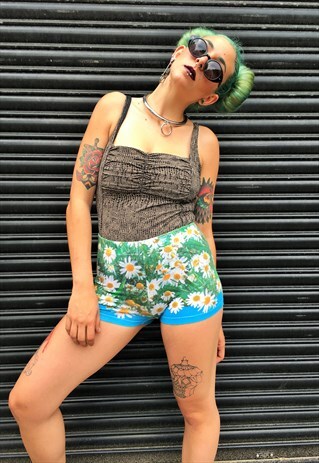 VINTAGE DAISY PRINT HOT PANTS